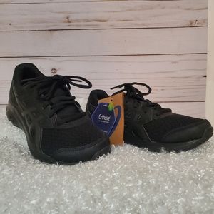 Womens ASICS athletic shoes Size 6